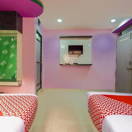 Oyo 45752 Hotel Sb Palace Godarpura Ngoại thất bức ảnh