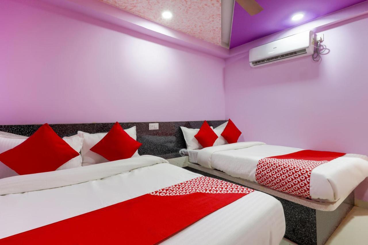 Oyo 45752 Hotel Sb Palace Godarpura Ngoại thất bức ảnh