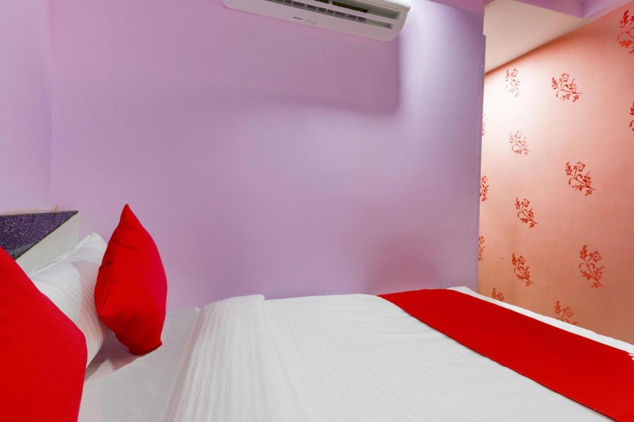 Oyo 45752 Hotel Sb Palace Godarpura Ngoại thất bức ảnh