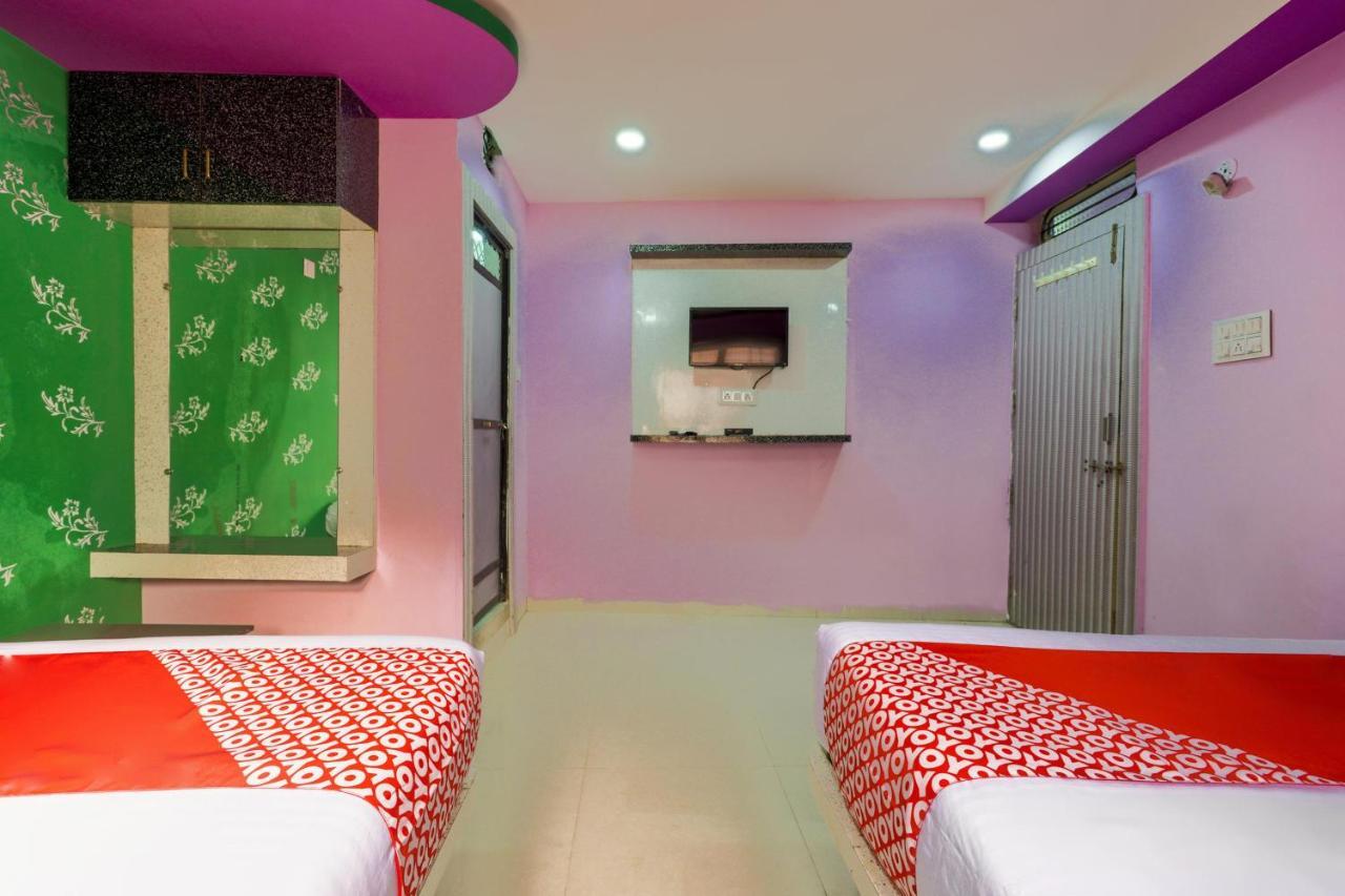 Oyo 45752 Hotel Sb Palace Godarpura Ngoại thất bức ảnh